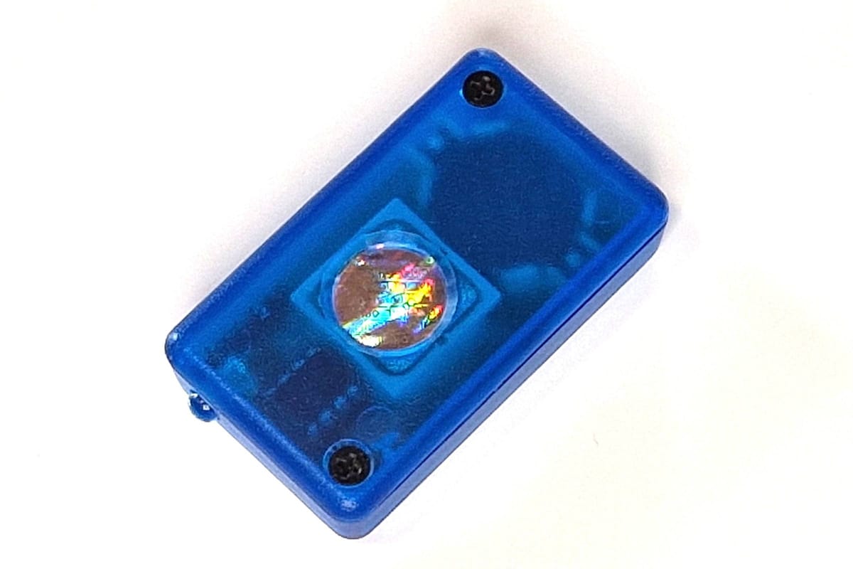 LED-Referenzlampe im blauen Gehäuse