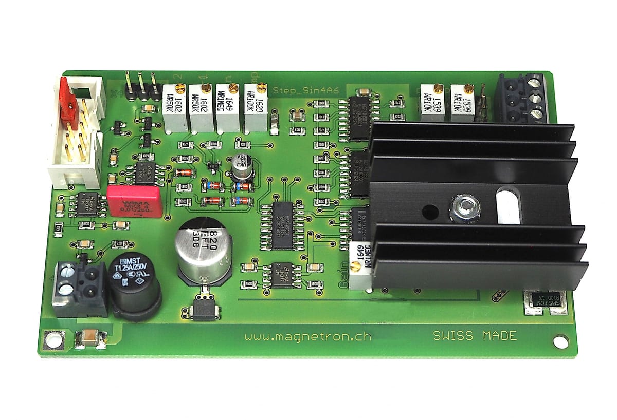 Schrittmotor-Sinus-Controller als Leiterplatte mit Kühlkörper